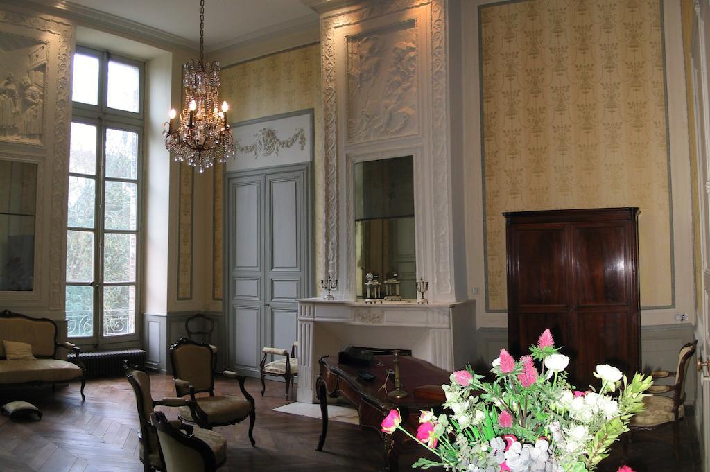 Bed and Breakfast Chateau De Clermont-Saves Л'Иль-Журден Экстерьер фото